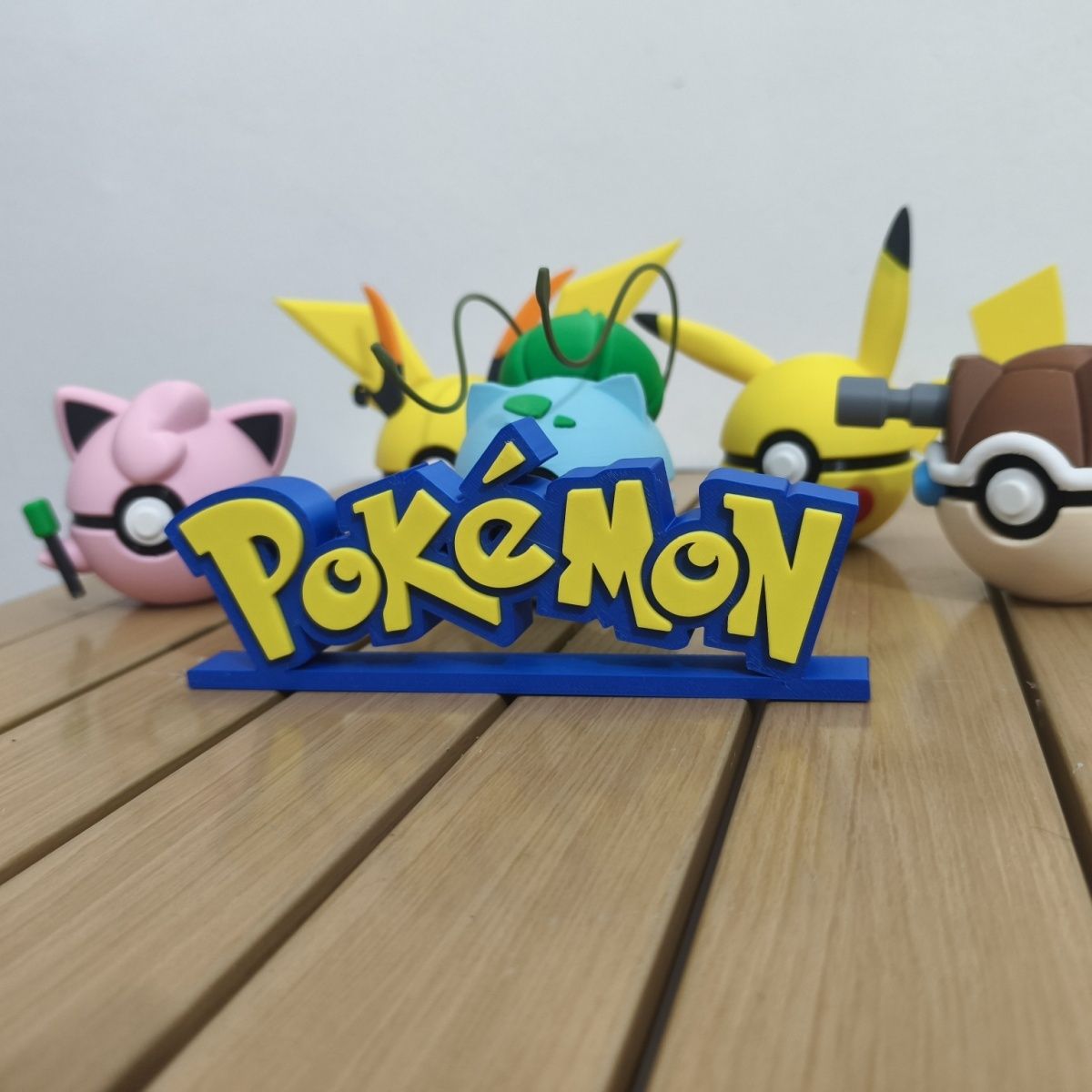 Anime Cosplay Pokemon - Figura colecionável do Pokémon com logotipo,
